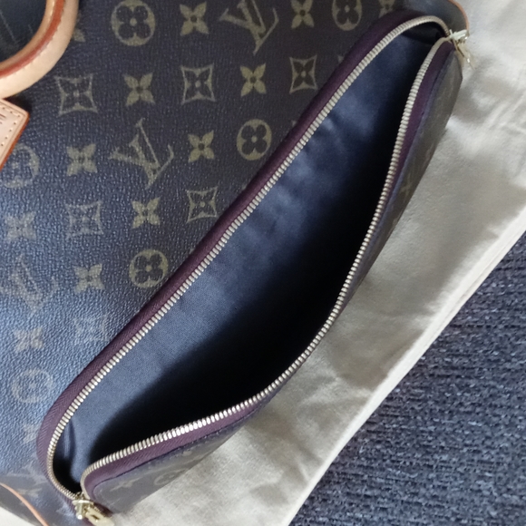 🔴SOLD🔴👜Louis Vuitton👜 - Monogram Canvas Evasion Travel Bag - Picture 11 of 16